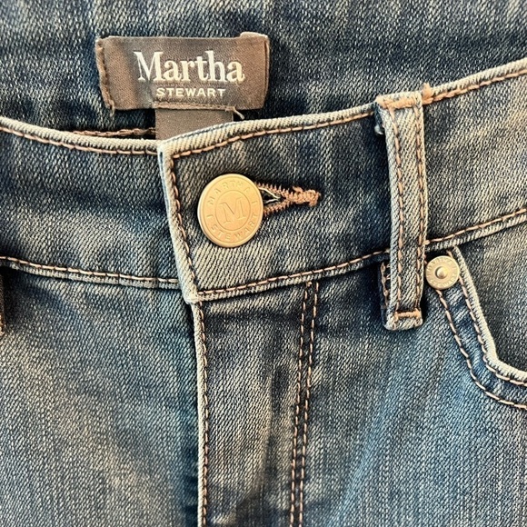 Martha Stewart Jeans Size 2P - Picture 7 of 14